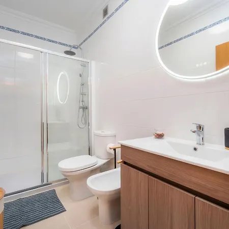 Casa Matiz - Colourful Hideaway In 3* Loule